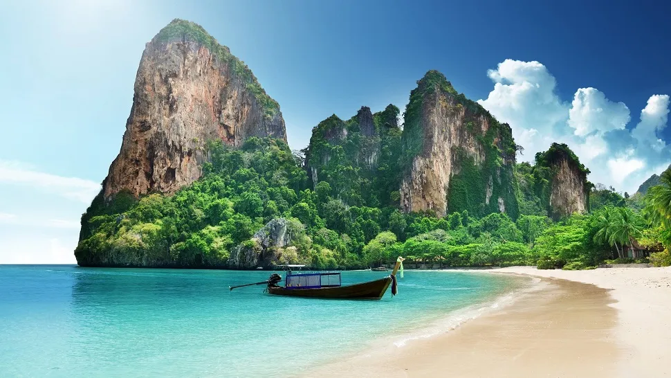 Discover the Top 10 Beach Destinations Around the World This Summer